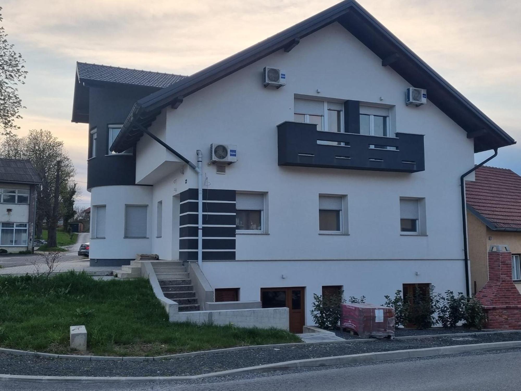 Sobe Marta Hotell Trgovisce Exteriör bild