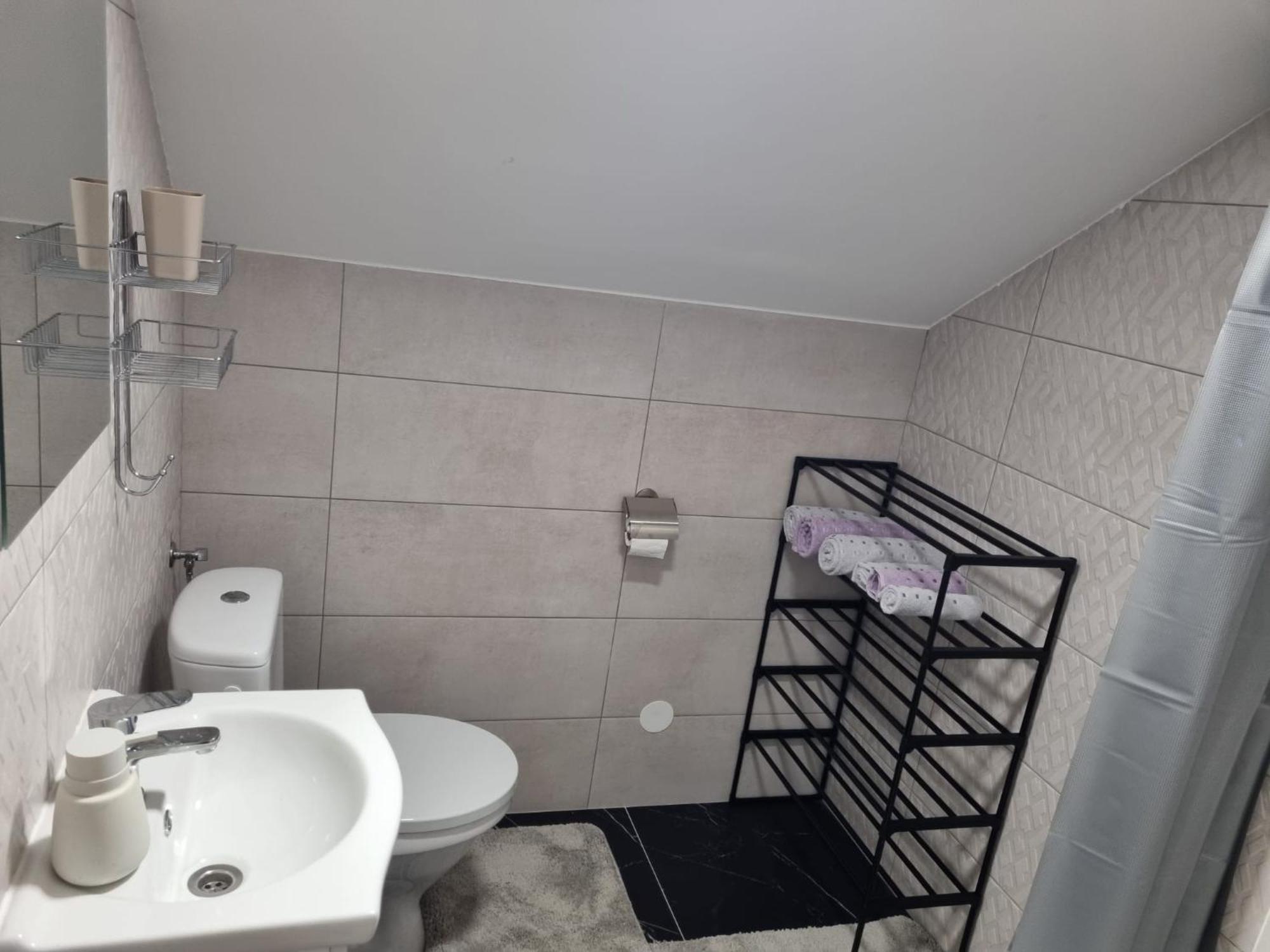 Sobe Marta Hotell Trgovisce Exteriör bild